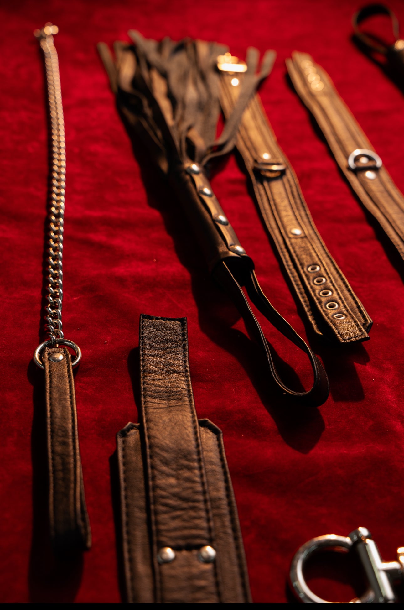 LEATHER SET — NOIR 01