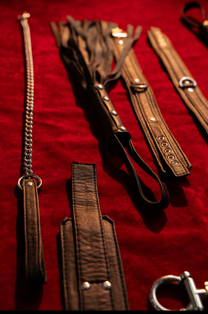 LEATHER SET — NOIR 01